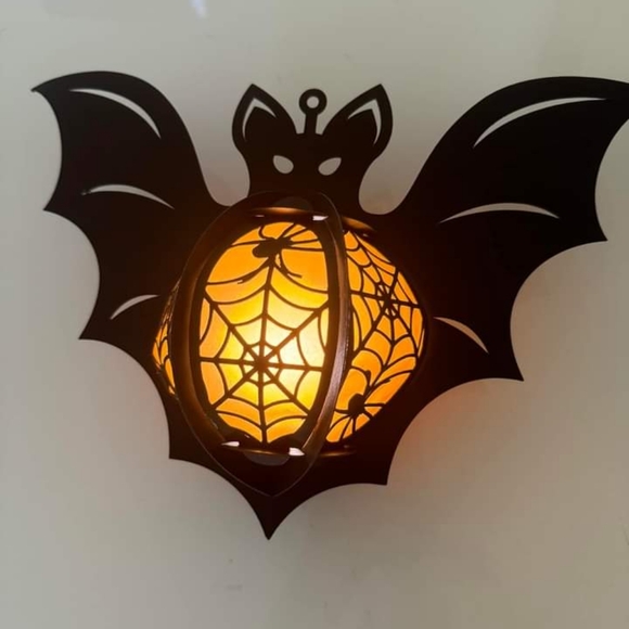 Bat/ spider gothic, Halloween themed tea light lantern - Picture 1 of 2
